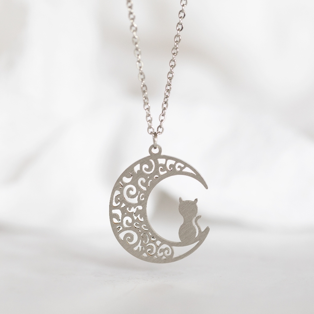 🔹️Sale🔹️2/$30 - Ornate Cat & Moon Necklace - Only 1 left! - Picture 3 of 6